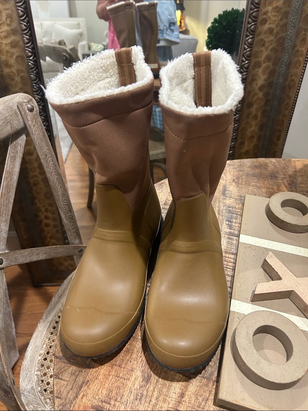 Hunter Brown mid calf Waterproof Boots with Fleece lining - Picture 2 of 3